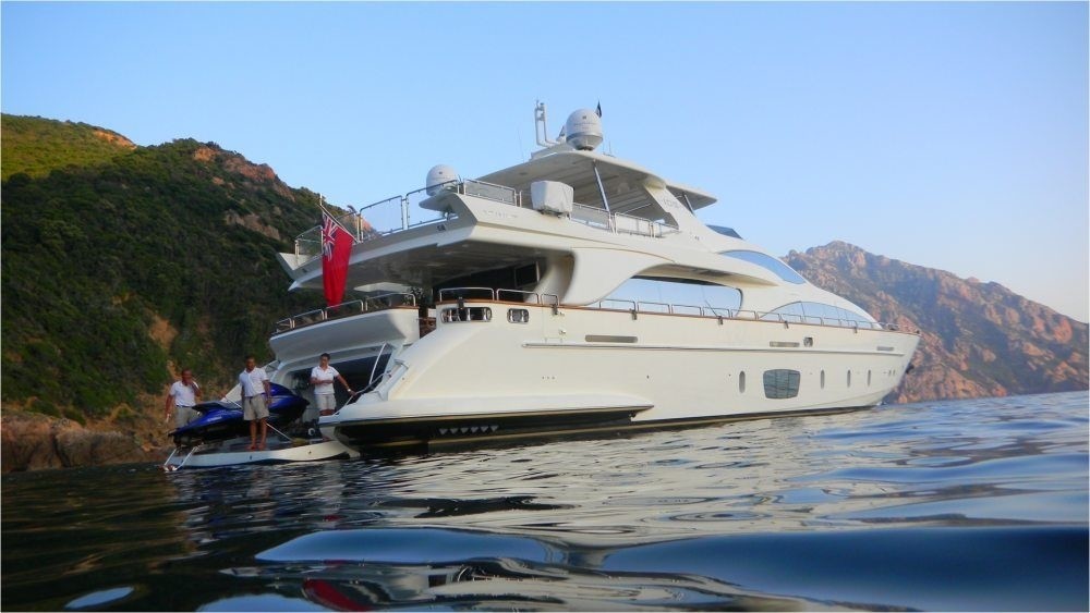 Yacht ALMA, Azimut CHARTERWORLD Luxury Superyacht Charters